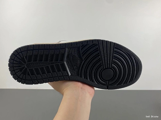 x Air Efficient Jordan 15 DM7866-061 Travis 1 Scott 0825